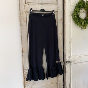 Matilda Jane black ruffle bottom crop pants